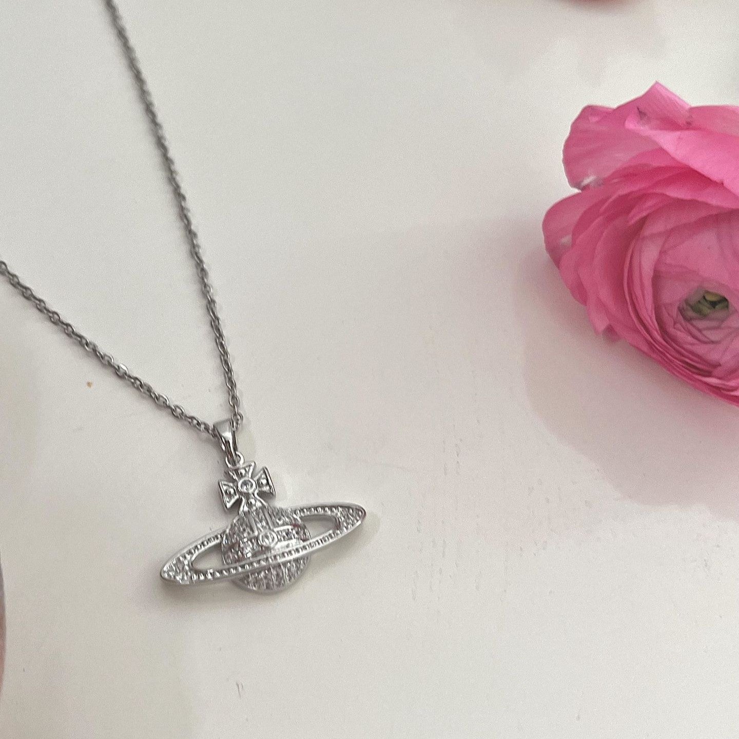 ✨ Collier "Vivienne D’argent"